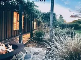 Timber & Stone - Modern Eco Retreat and Studio