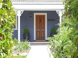 Poets Cottage c1912 Scenic Hikes, Fire, Spa Bath