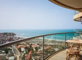 Miklat Luxury Condo & Spectacular View By Feelhome