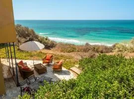 Cliffside Rustic & Charming Villa By Feelhome