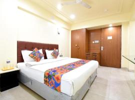 पुणे में, होटल S R Rooms