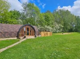 Yorkshire Wolds Luxury Glamping Pod - Yapham Holds Farmhouse
