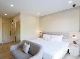 Aster Canopy Suites & Living, hôtel à Rayong