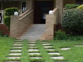 Mayas Suites