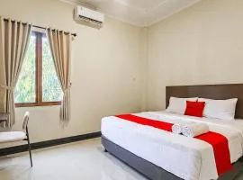 RedDoorz at Grand Cimanggis