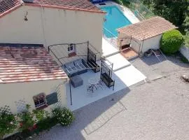 Chezshells Villa studio with pool