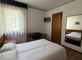 Single Rooms, hotel v destinaci Tarvisio