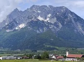 Bergpanorama zum Grimming Appartement Ferienwohnung Pichlarn