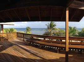 Club Natale Bay Villas-Roatan, hotell sihtkohas Brick Bay
