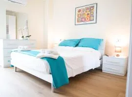 Casa Mara - Central Carbonia, AC, private balcony & full kitchen