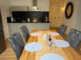 Moderne gemütliche City-Wohnung mit Küche & TV
