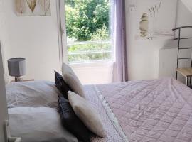 Chambre récente chez particuliers, Hotel in Francueil