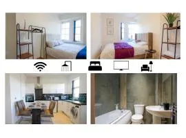 2BR Apartment Bury Centre Parking Walk Everywhere