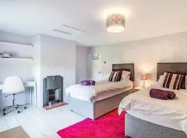 Horseshoes House