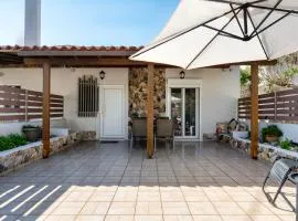 Horse Farm House - 5 Min to the Beach