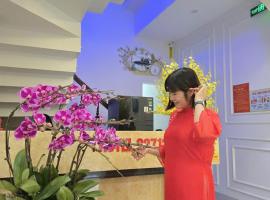 Nhà Nghỉ Thuận Phát, hotel di Làng Chang