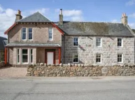 Potarch Lodge