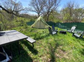 RWH Country Glamping Campsite 4, khách sạn ở Stockton