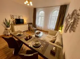 Complete Old Town Sanctuary - Dual Apartments
