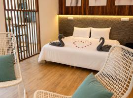 La Suite Interdite Jacuzzi, Sauna & Pièce Secrète, khách sạn ở Nancy