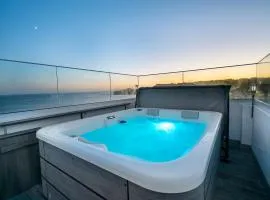 Sandora Pearl - Sea View Penthouse with Jacuzzi, Steps from the Beach & Old Town