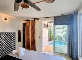 Suite 2.Piscina privada-Mitla Suites Kids.Casa Mitla