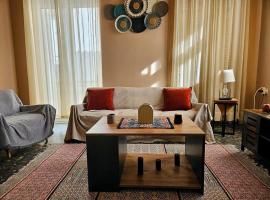 Cozy Stone Retreat near Sandy Beach, khách sạn ở Zakharo