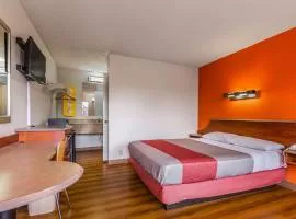 Motel 6-Mount Vernon, IL