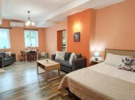 Cozy Studio Apartment Ideal for 2 Guests