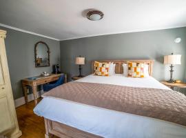 Hellbender Bed & Beverage, hotel di Blowing Rock