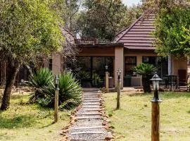 Mabalingwe Nature Reserve - Elephant Lodge - Tjaila