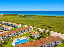Turquoise Menorca By the Sea, Hotel in Son Bou