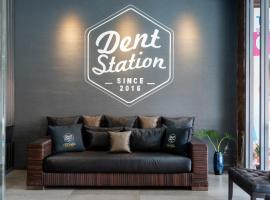 Dent Station Residence, khách sạn ở Ban Suan
