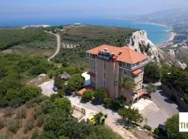 Theodos Hotel