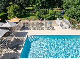 Novotel Macon Nord - Porte de Bourgogne, hotel u gradu 'Mâcon'