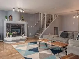 Cozy Townhouse Close To Airport