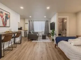 Modern downtown suite king bed
