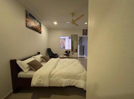 Stepup Apartment East Legon Ogbojo, hotel i Ogbojo