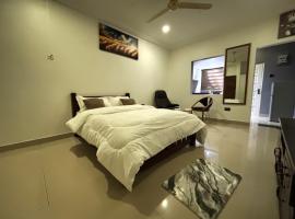 Stepup Apartment East Legon Ogbojo, מלון בOgbojo