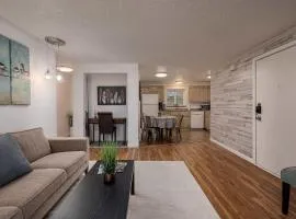 On the Creek Anchorage 2BR Hideaway Condo