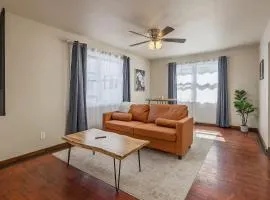 Historical Art Deco Central Downtown - Sleeps 4