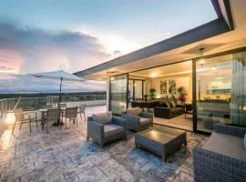 The Ventura Penthouse by AcoModo Casamar