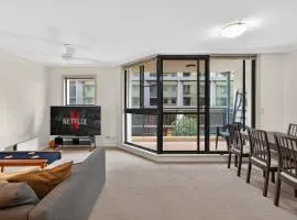Heart of Pyrmont - Prime Location