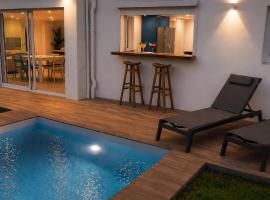 Domaine du paradis- Appartement Carambole, hotel en Le Robert