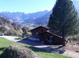 Cozy Swiss Chalet Chnorz Apartment, Hotel in Nesslau