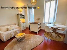 GITE chez "Chambre D'Hôtes Sandra", hotel en Annot