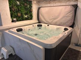 Spa Jacuzzi Moon White, hotell i Vaudherland