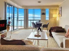 Amazing Waterfront Views w Balcony - Outdoor Pool - Secure Parking - Wi-Fi - By HappyHosts