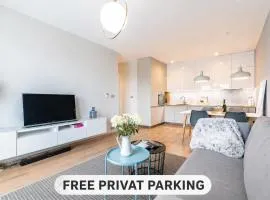 Apartmán AZIZI, private parking garage free, 5 min peso do centra