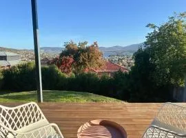 Skyline Serenity Lower - Close to city and airport
